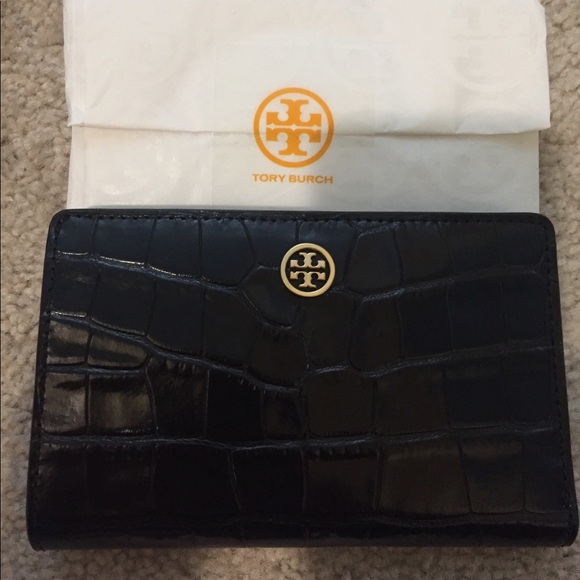 Tory Burch Handbags - NWT Tory Burch medium slim wallet